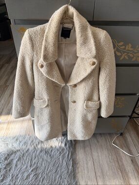 Joinus vintage Cream with gold thread Coat
